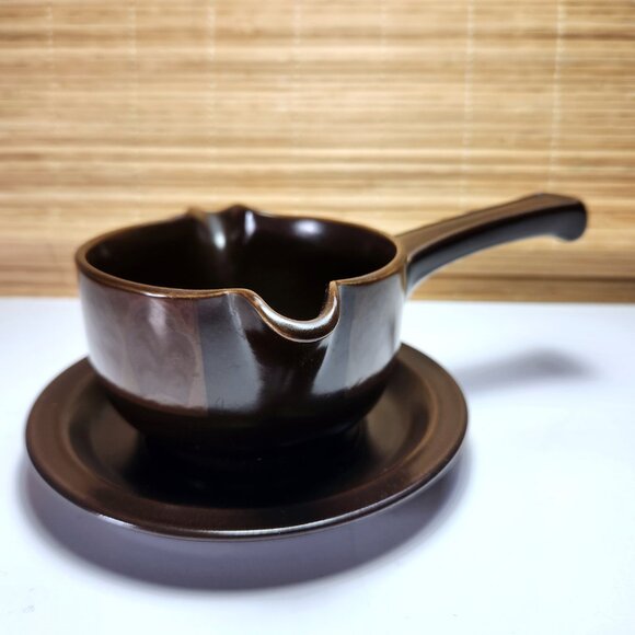 Royal Doulton Marbella Gravy Boat with Stick Handle and Underplate 2 Piece Set - Picture 2 of 10